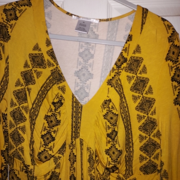 K. Jordan Surplice Tunic bell sleeves size XL - Picture 3 of 4